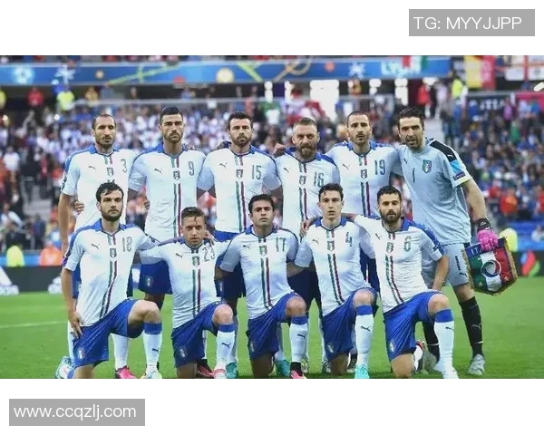 意大利足球巨星风采展现 球场英姿与荣耀瞬间回顾